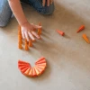 Grapat Grapat Loose Parts: Houten Kegels Oranje, 36st. (Mandala Orange Cone)
