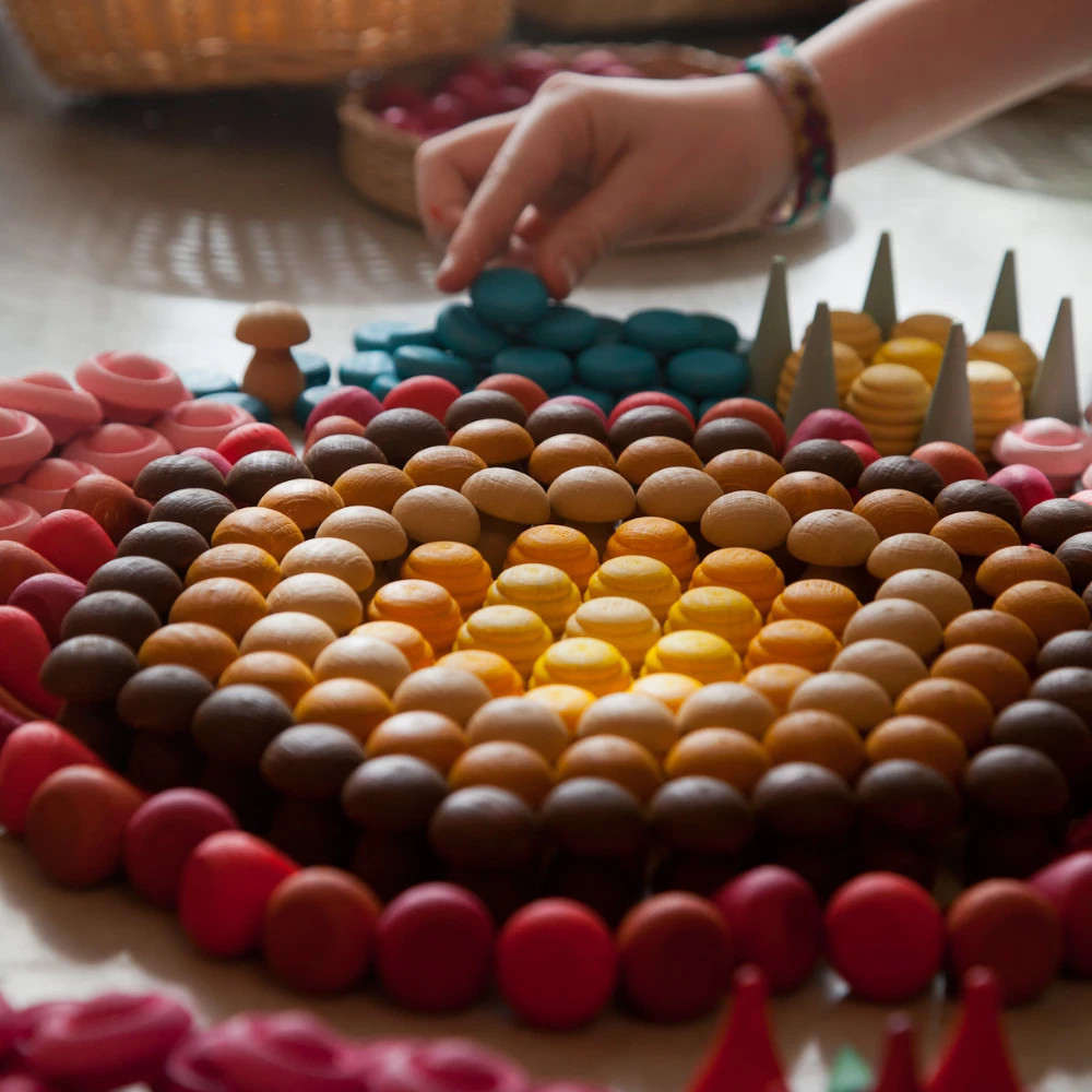Grapat Grapat Loose Parts: Houten Paddenstoeltjes Bruin, 36 St. (Mandala Little Mushroom) 4 Grapat Grapat Loose Parts: Houten Paddenstoeltjes Bruin, 36 St. (Mandala Little Mushroom) - Afbeelding 4
