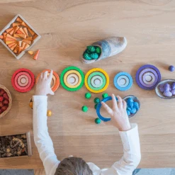 Grapat Grapat Loose Parts: Houten Regenboogringen, 6 Sets (Nest Rings)