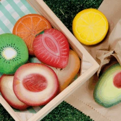 Yellow Door Sensomotorische Speelstenen - Fruit, Set Van 8 9 Yellow Door Sensomotorische Speelstenen - Fruit, Set Van 8 -Speelwereld Aanbiedingen Winkel yellow door sensomotorische speelstenen fruit set 4